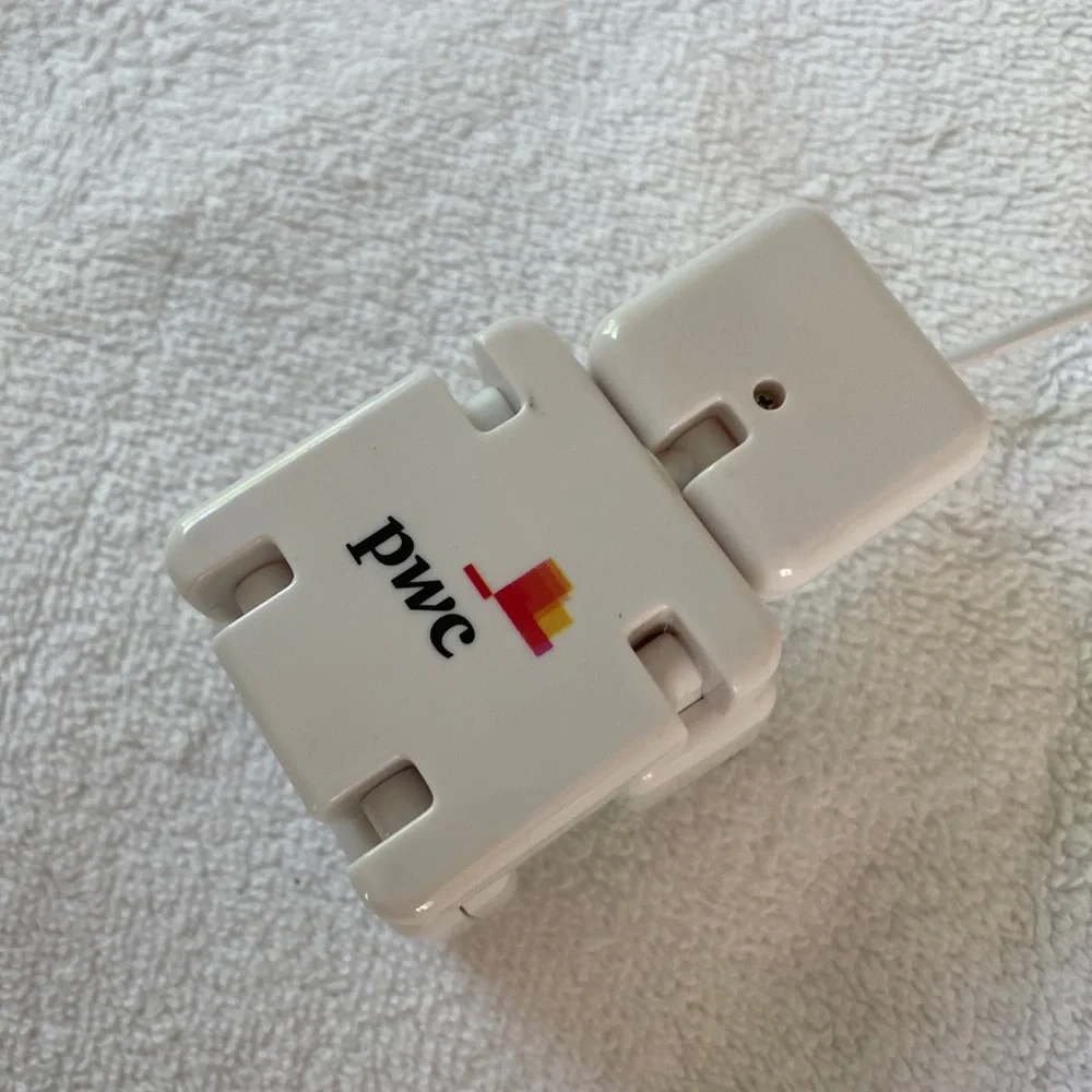 PWC 4 Port USB 2.0 High Speed Hub for PC Laptop Doll Man White